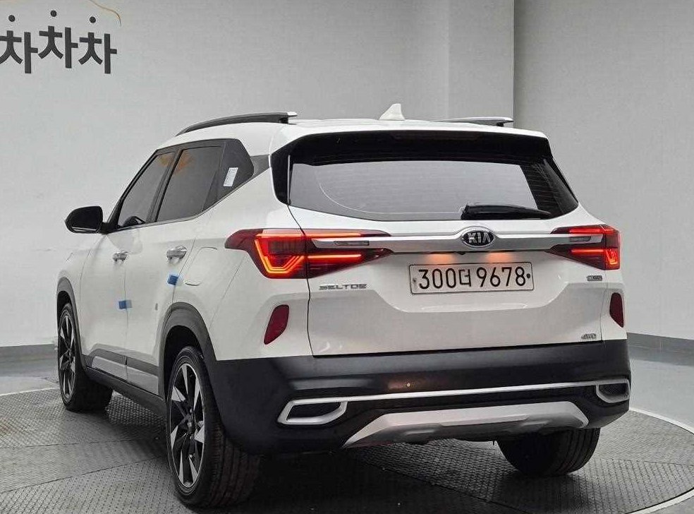 기아 셀토스 가솔린 1.6 터보 4WD 사진 2