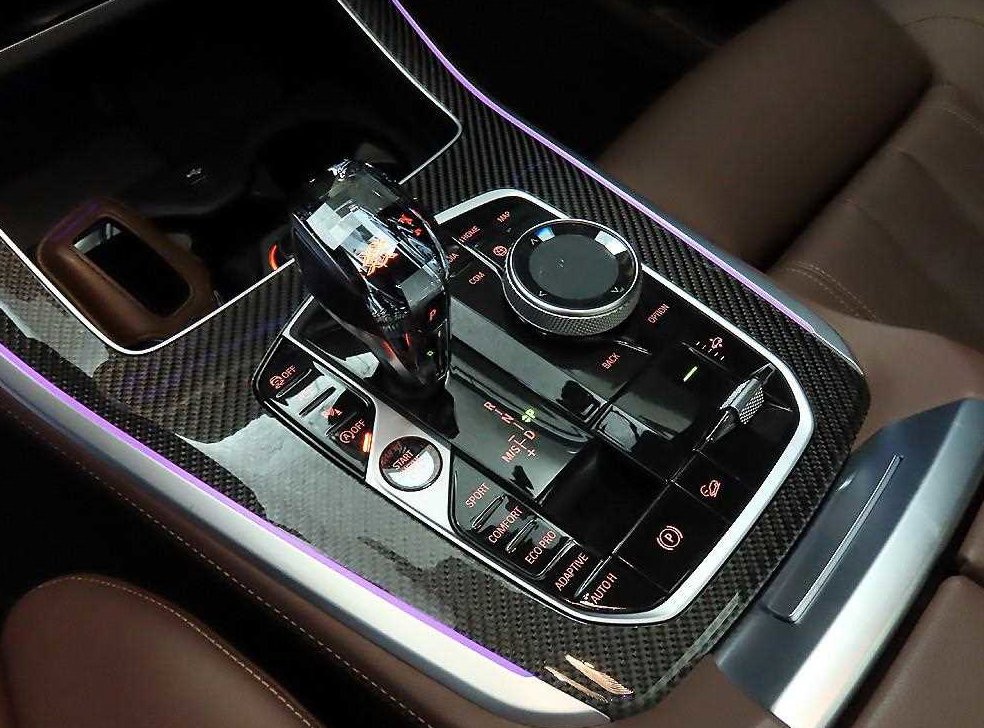 BMW X5 M50i 사진 12