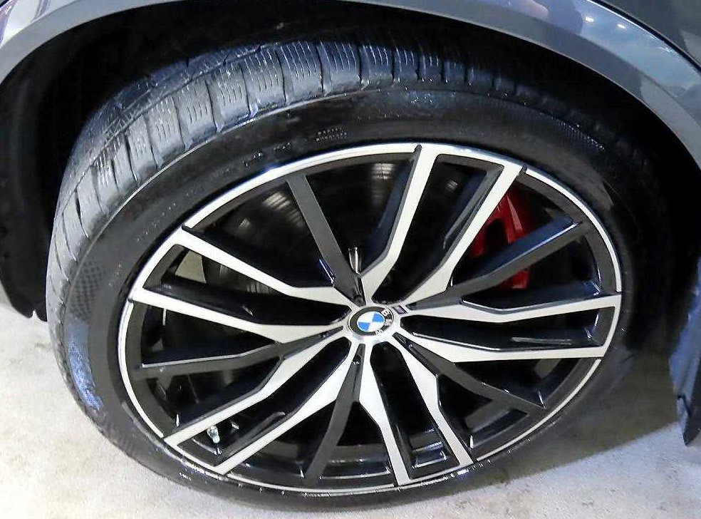 BMW X5 M50i 사진 20