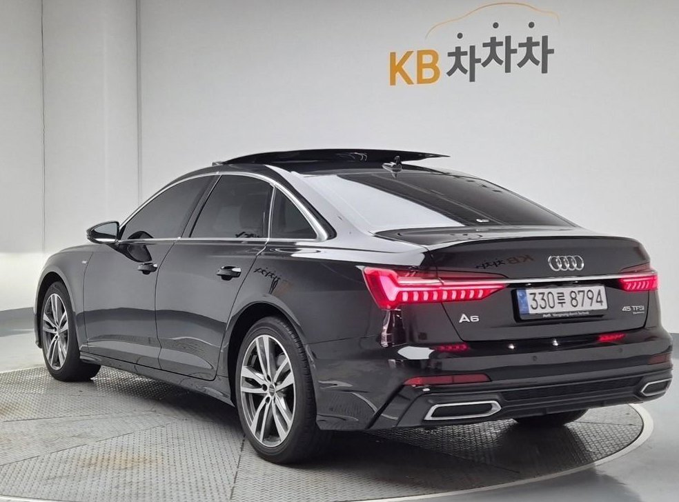 아우디 A6 45 TFSI 콰트로 프리미엄 사진 4