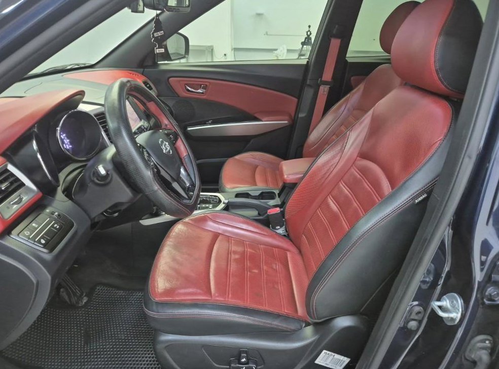KG모빌리티(쌍용)  티볼리 가솔린 2WD 1.6 LX 사진 10