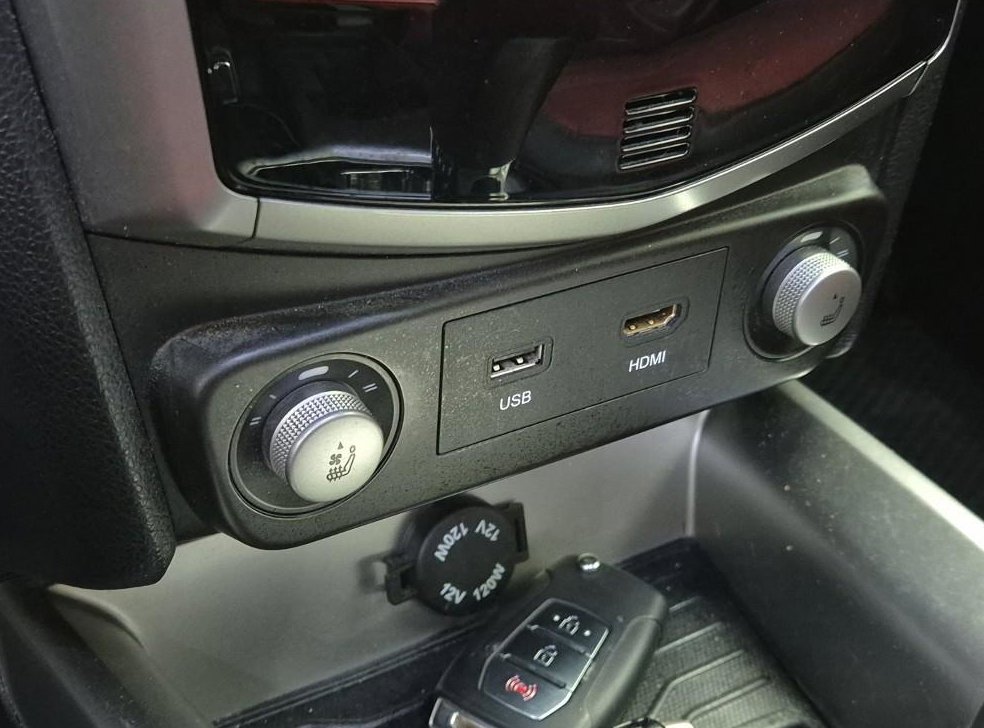 KG모빌리티(쌍용)  티볼리 가솔린 2WD 1.6 LX 사진 15