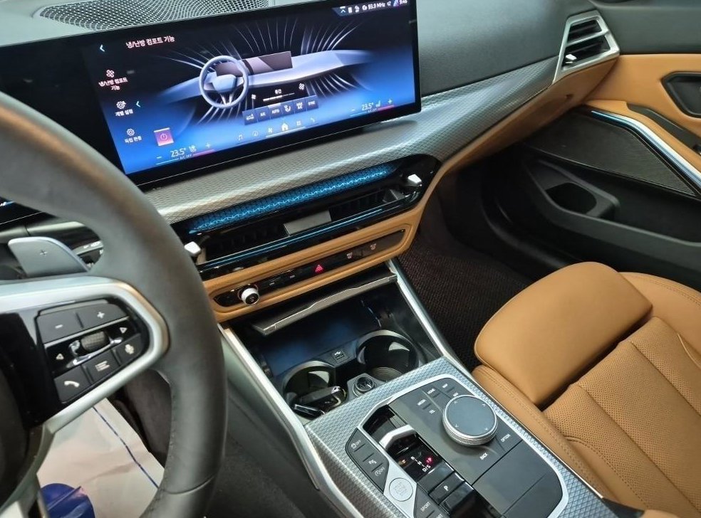 BMW 3시리즈 320d 투어링 M 스포츠 사진 8