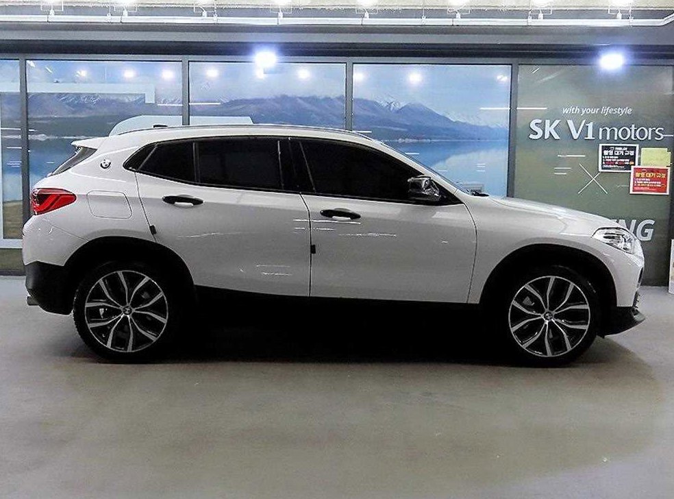 BMW X2 xDrive 20i 어드벤티지 사진 3