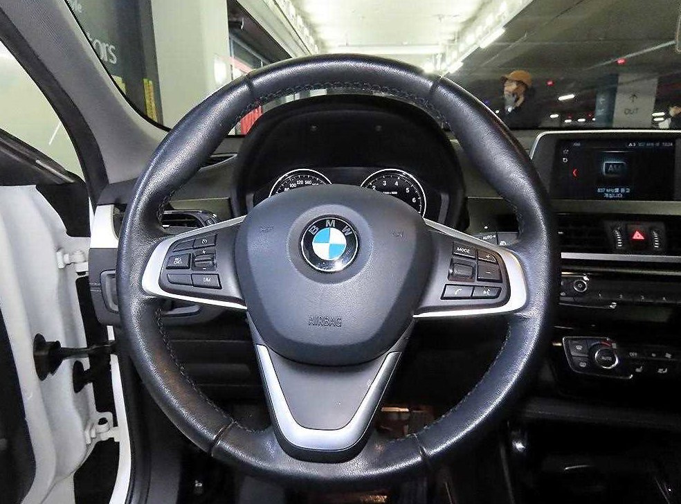 BMW X2 xDrive 20i 어드벤티지 사진 8