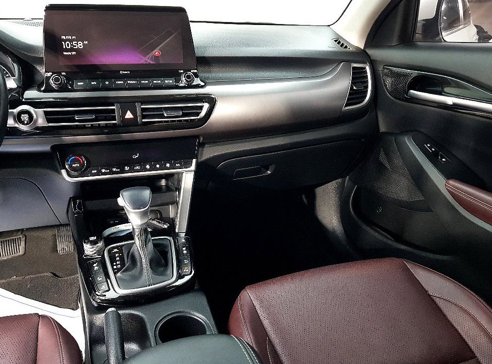 기아 셀토스 가솔린 1.6 터보 4WD 사진 10