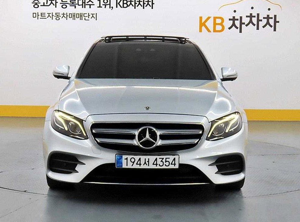 벤츠 E 클래스 E350 4MATIC AMG LINE