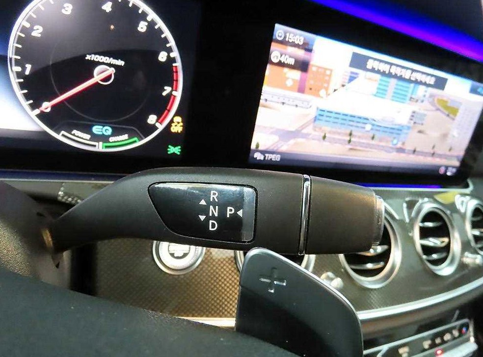 벤츠 E 클래스 E350 4MATIC AMG LINE 사진 10