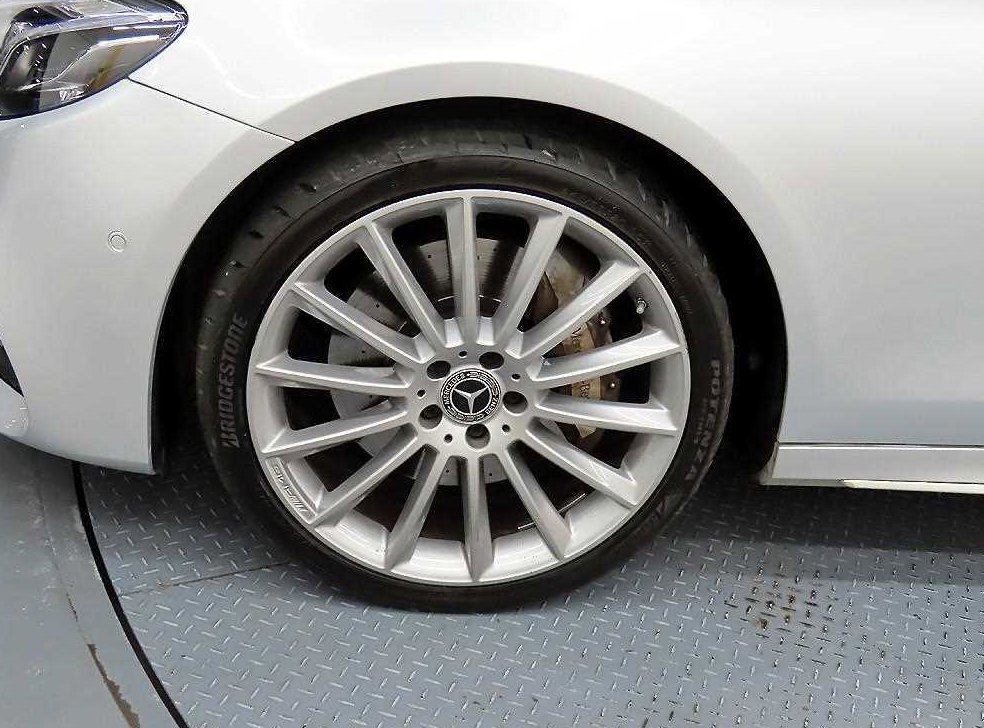 벤츠 E 클래스 E350 4MATIC AMG LINE 사진 20