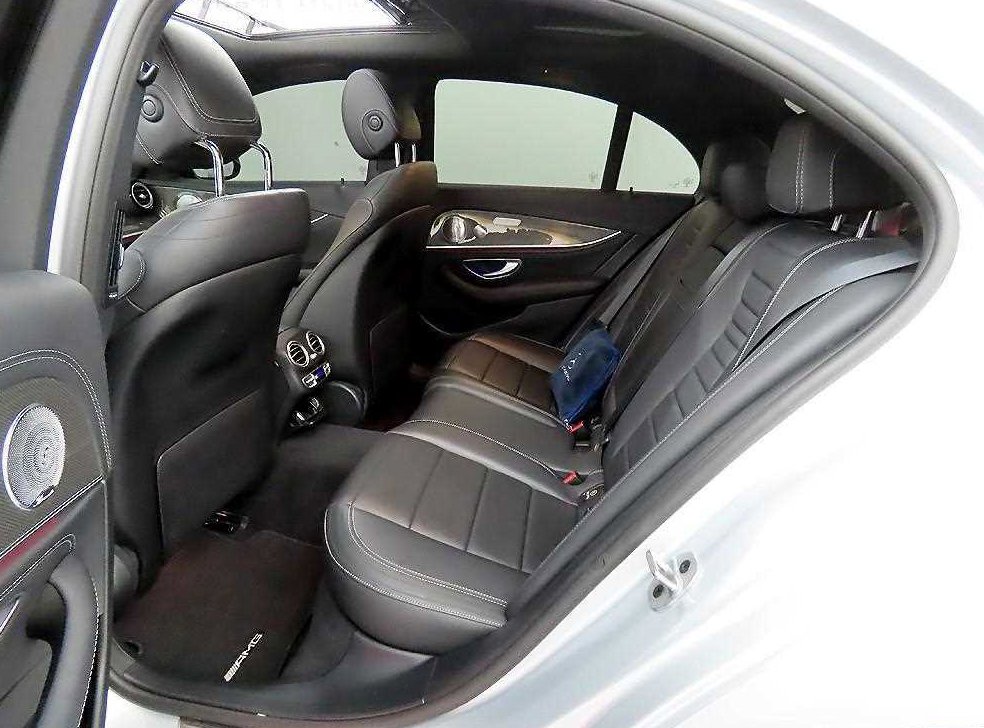 벤츠 E 클래스 E350 4MATIC AMG LINE 사진 6