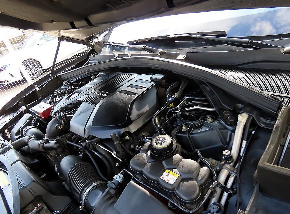 재규어 F-PACE 30d S 사진 19