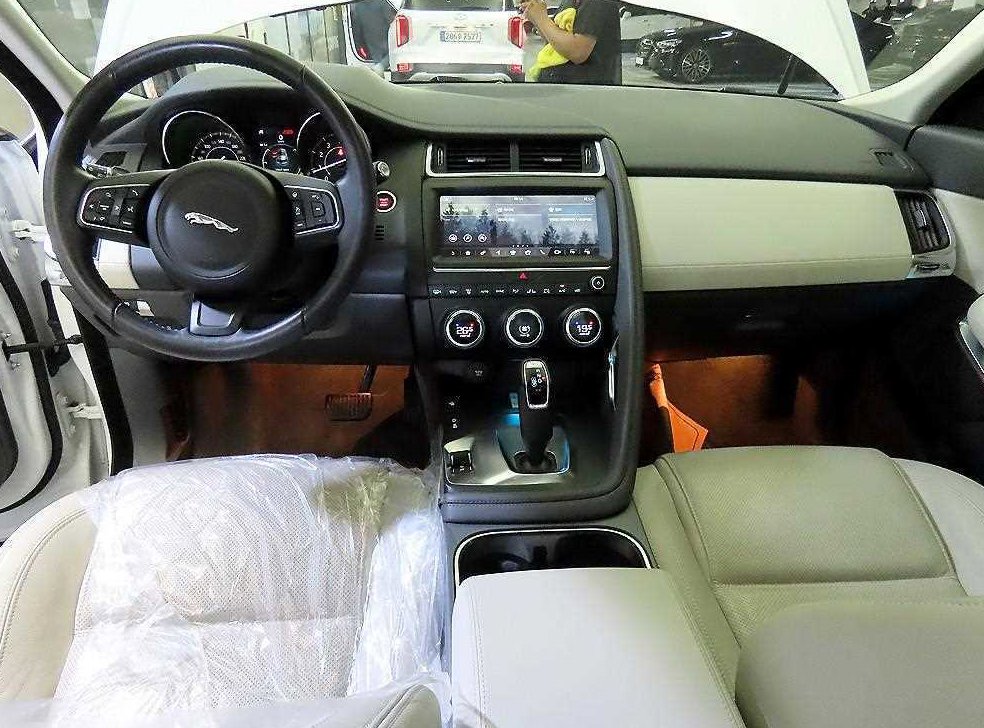 재규어 E-PACE P250 S 사진 10