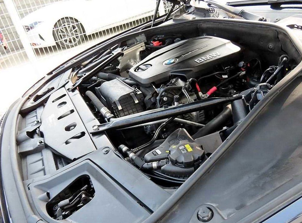 BMW 5시리즈 520d M 에어로다이나믹 프로 사진 19