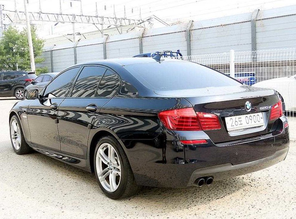 BMW 5시리즈 520d M 에어로다이나믹 프로 사진 4