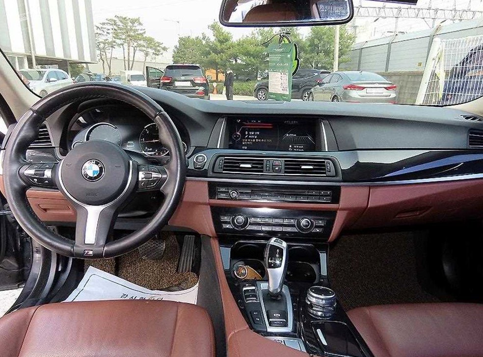 BMW 5시리즈 520d M 에어로다이나믹 프로 사진 8