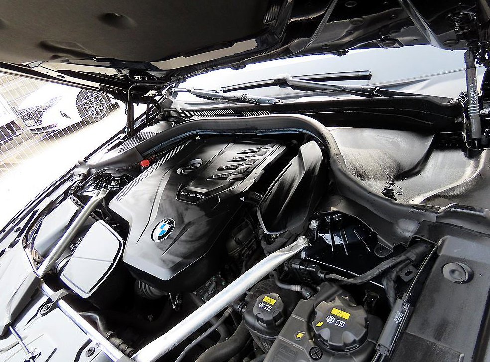 BMW 5시리즈 530i M 스포츠 플러스 사진 19