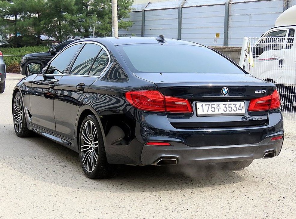 BMW 5시리즈 530i M 스포츠 플러스 사진 3