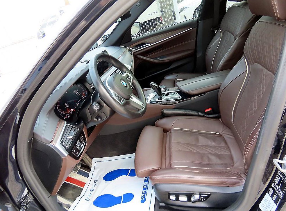 BMW 5시리즈 530i M 스포츠 플러스 사진 5