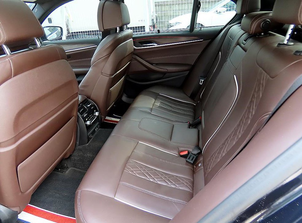 BMW 5시리즈 530i M 스포츠 플러스 사진 6