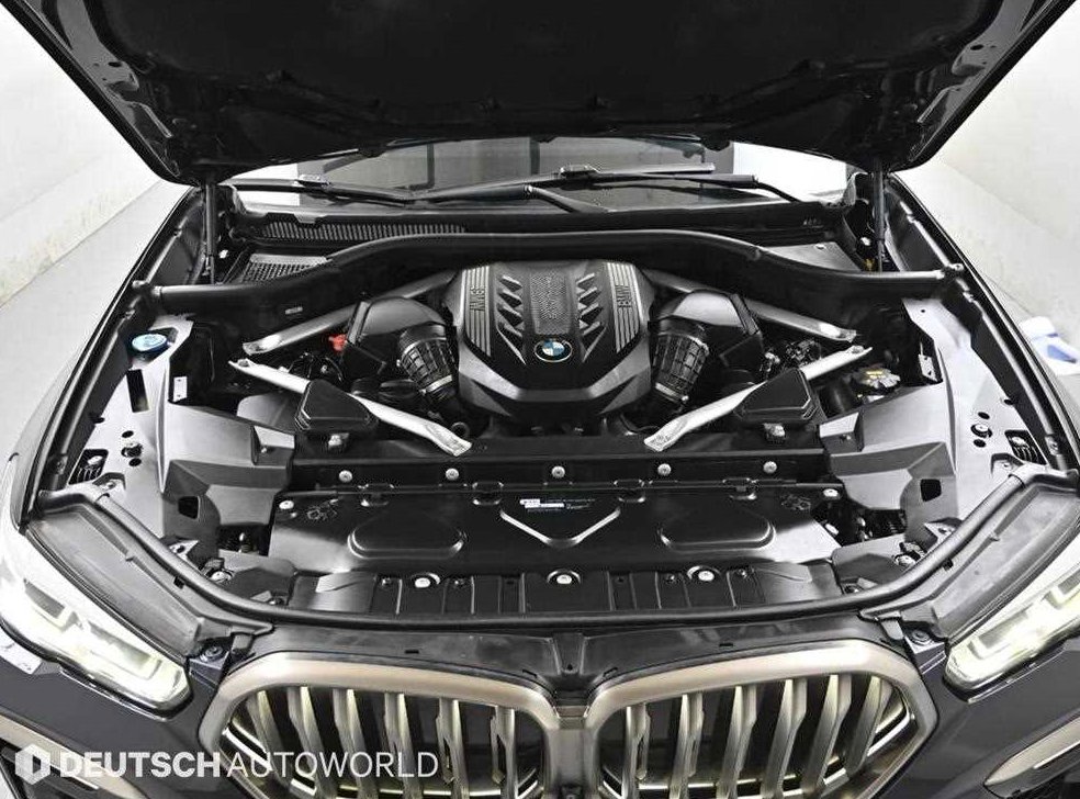 BMW X6 M50i 사진 6
