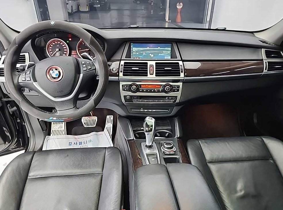 BMW X6 xDrive 30d 사진 7
