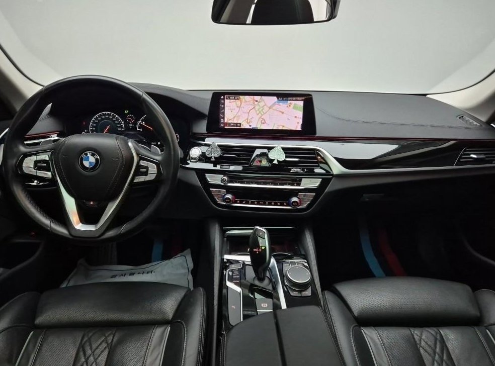 BMW 5시리즈 530i 럭셔리 플러스 사진 7