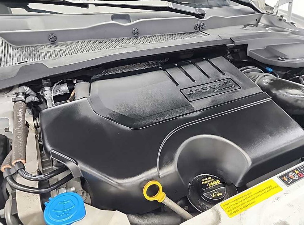 재규어 E-PACE P250 S 사진 5
