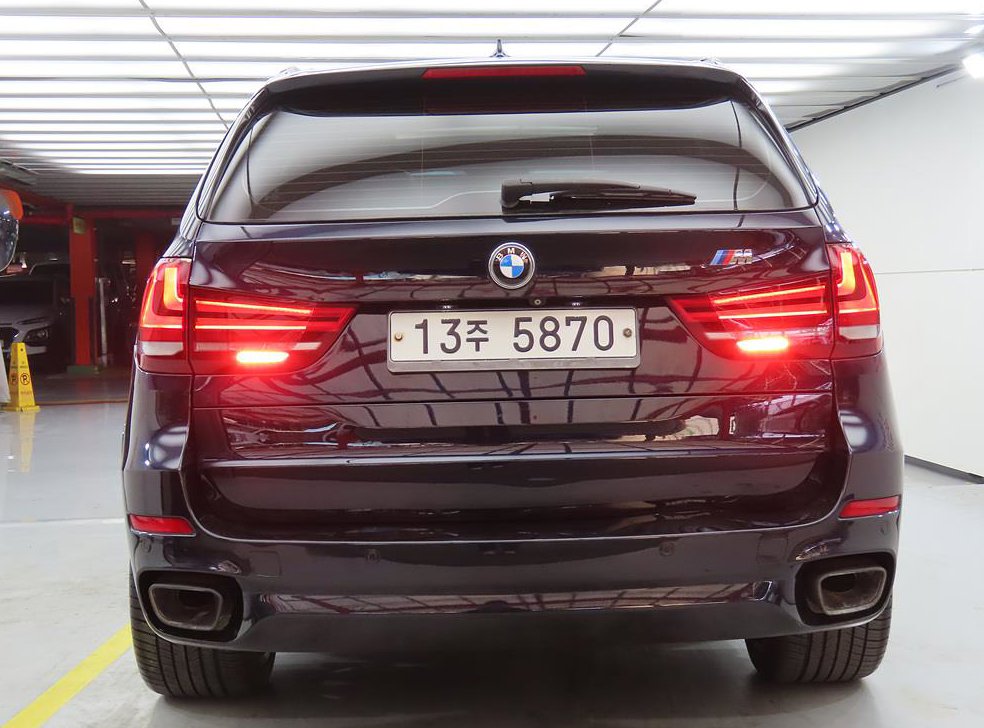 BMW X5 xDrive M50d 사진 3