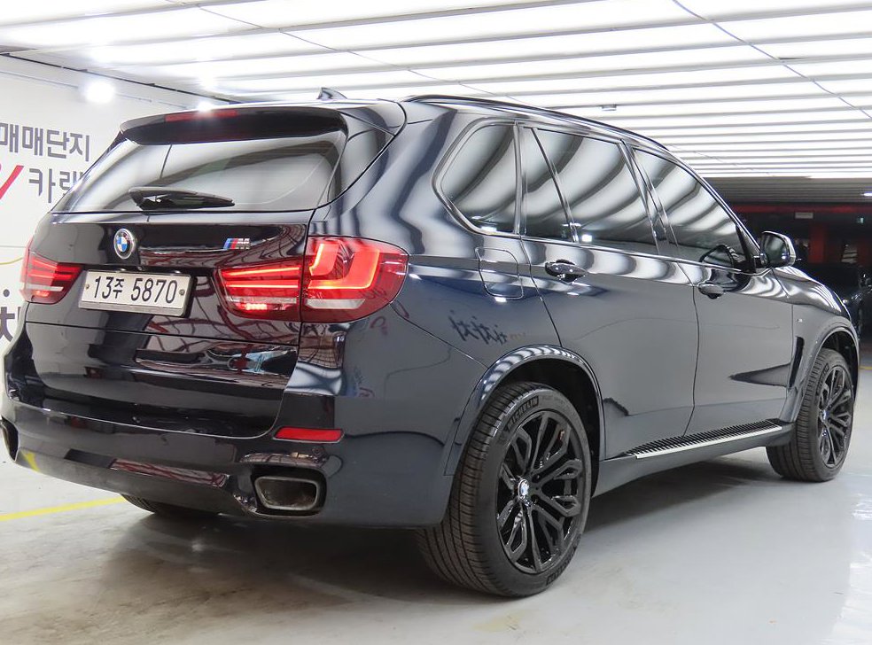 BMW X5 xDrive M50d 사진 4