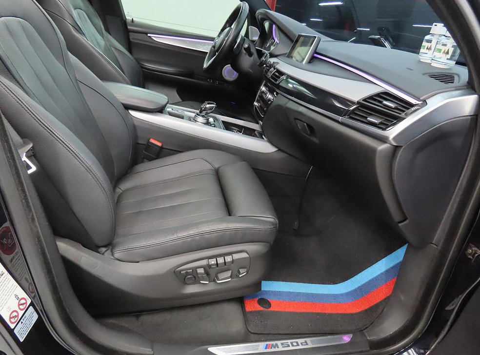 BMW X5 xDrive M50d 사진 7