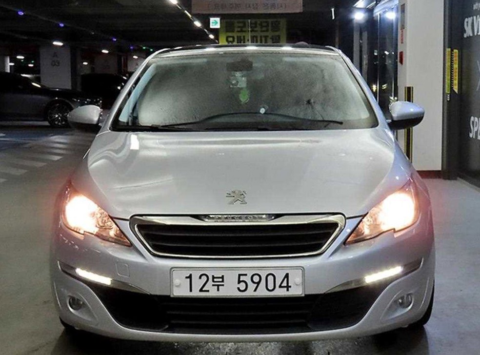 푸조 308 2.0 BlueHDi 악티브 사진 2