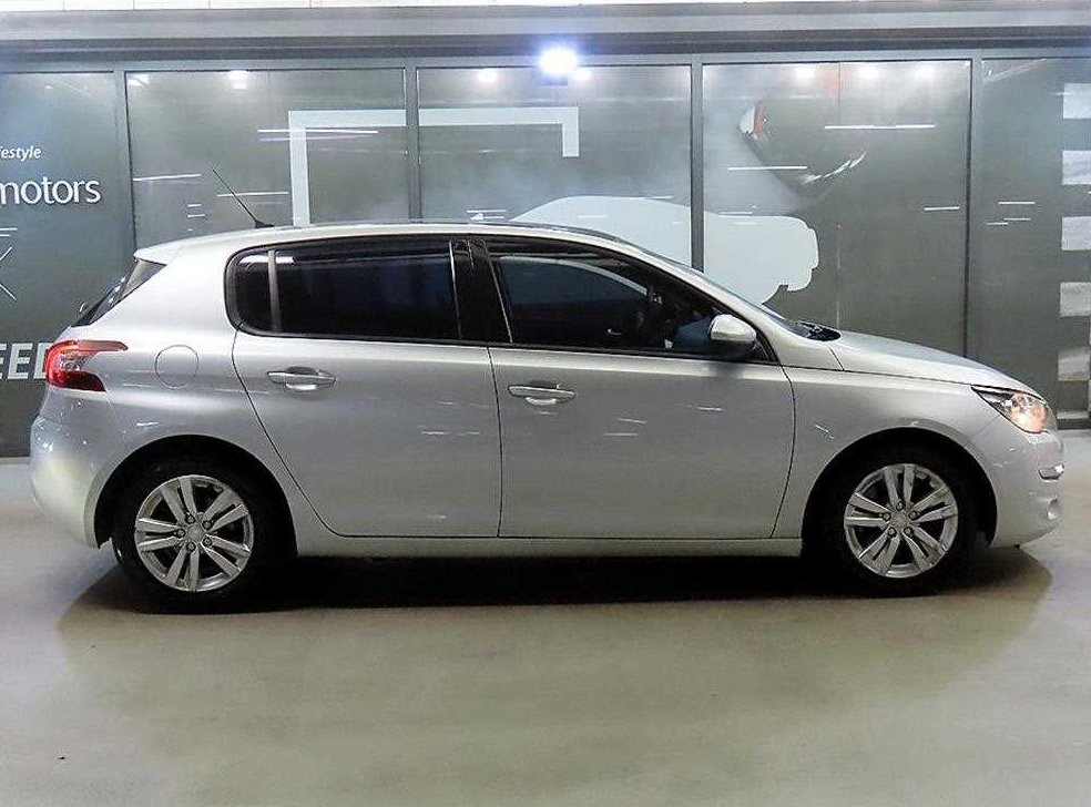 푸조 308 2.0 BlueHDi 악티브 사진 3