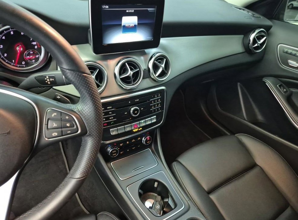 벤츠 GLA 클래스 GLA220 프리미엄 사진 10