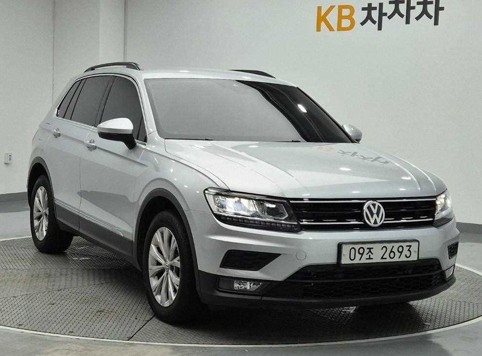 폭스바겐 티구안 2.0 TDI 사진 4