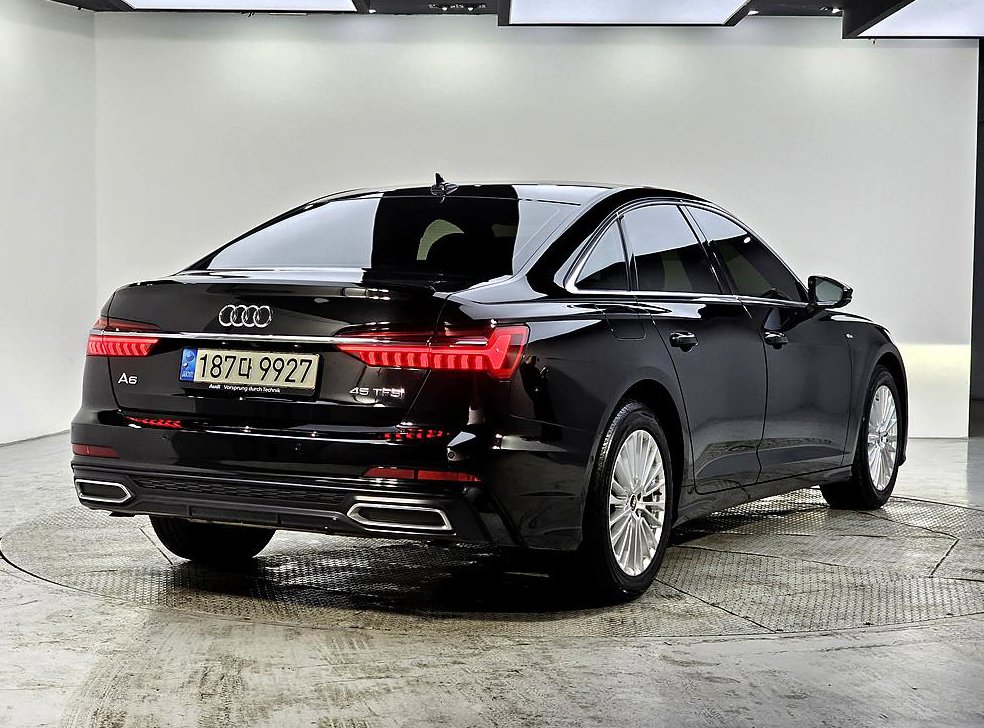 아우디 A6 45 TFSI 프리미엄 사진 4
