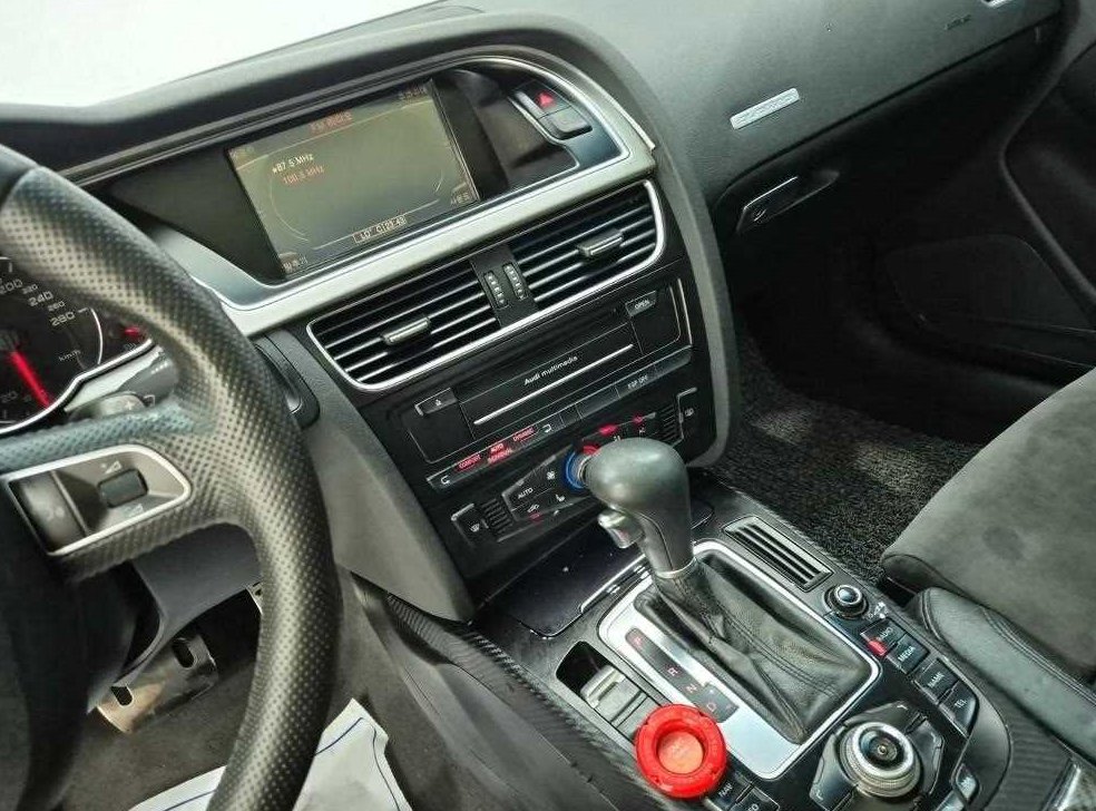 아우디 A5 2.0 TFSI 콰트로 사진 10