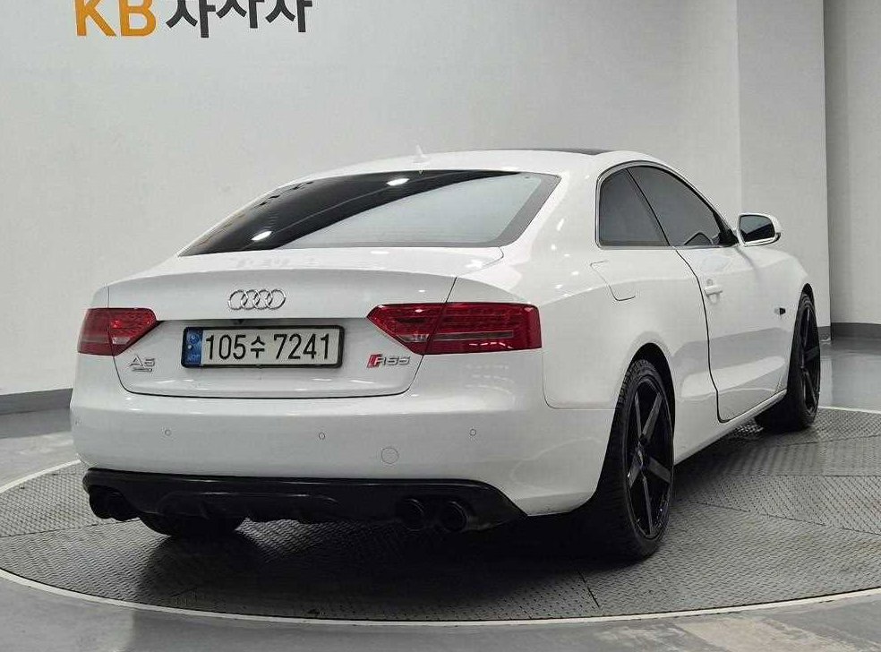 아우디 A5 2.0 TFSI 콰트로 사진 3