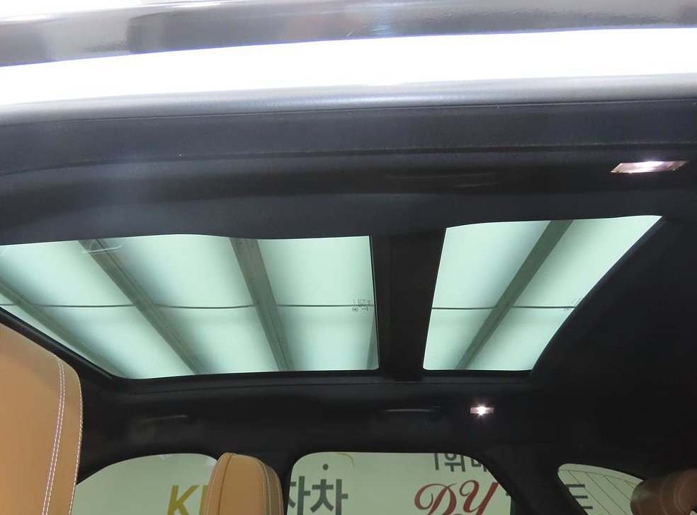 랜드로버 레인지로버 벨라 3.0 D300 R-다이나믹 HSE 사진 13