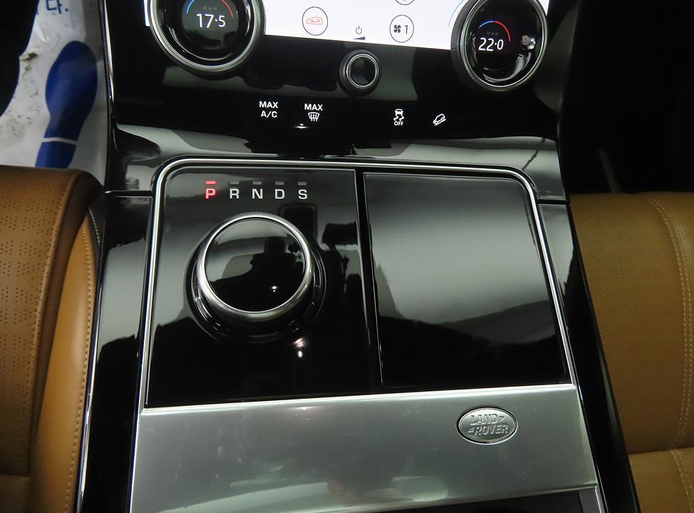 랜드로버 레인지로버 벨라 3.0 D300 R-다이나믹 HSE 사진 16