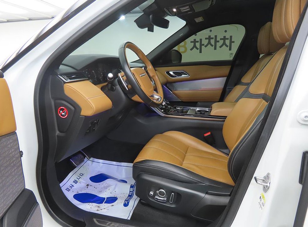 랜드로버 레인지로버 벨라 3.0 D300 R-다이나믹 HSE 사진 5