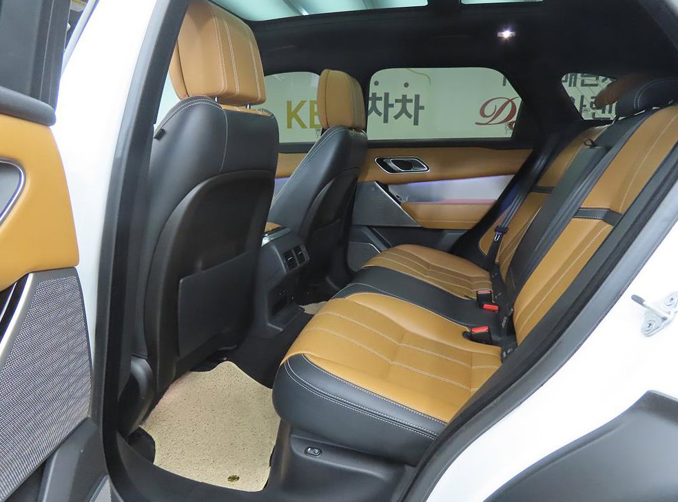 랜드로버 레인지로버 벨라 3.0 D300 R-다이나믹 HSE 사진 6