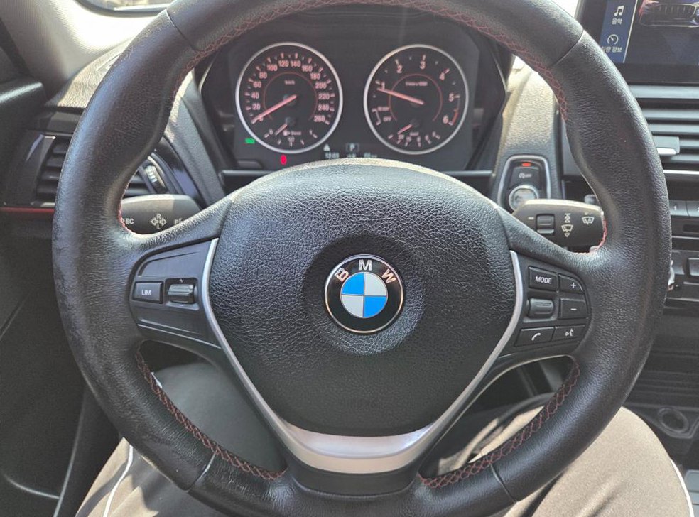 BMW 1시리즈 118d 스포츠 사진 13