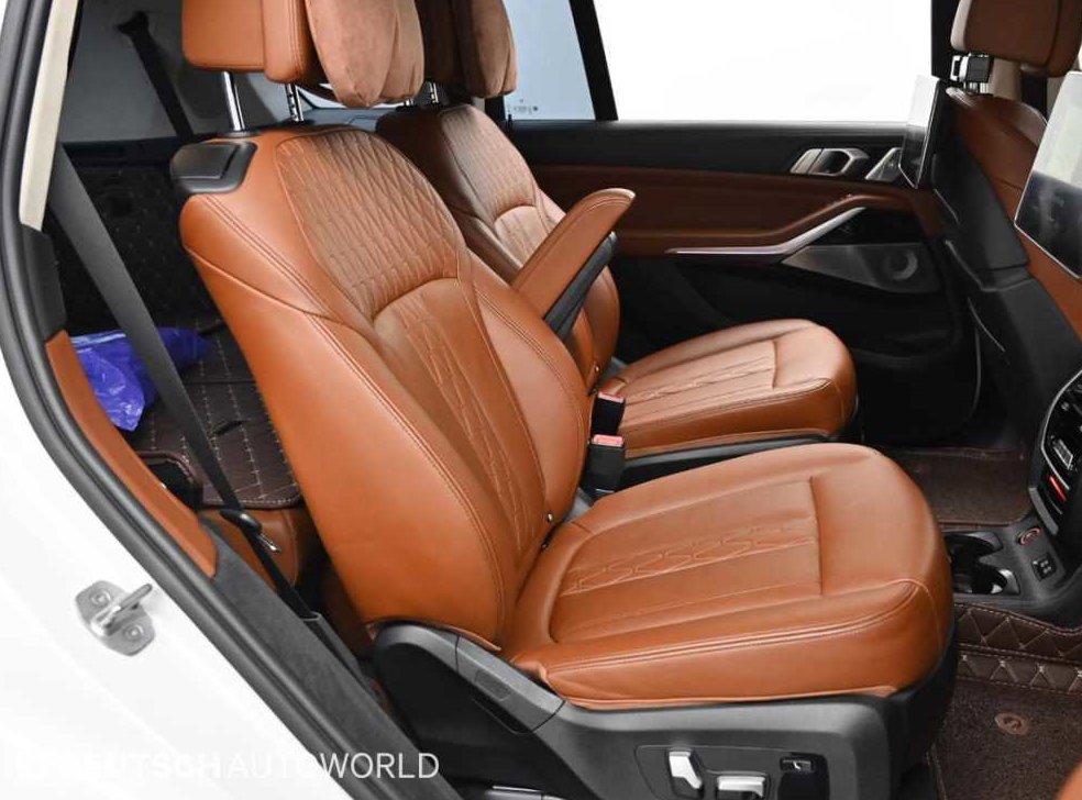 BMW X7 M50i 사진 12