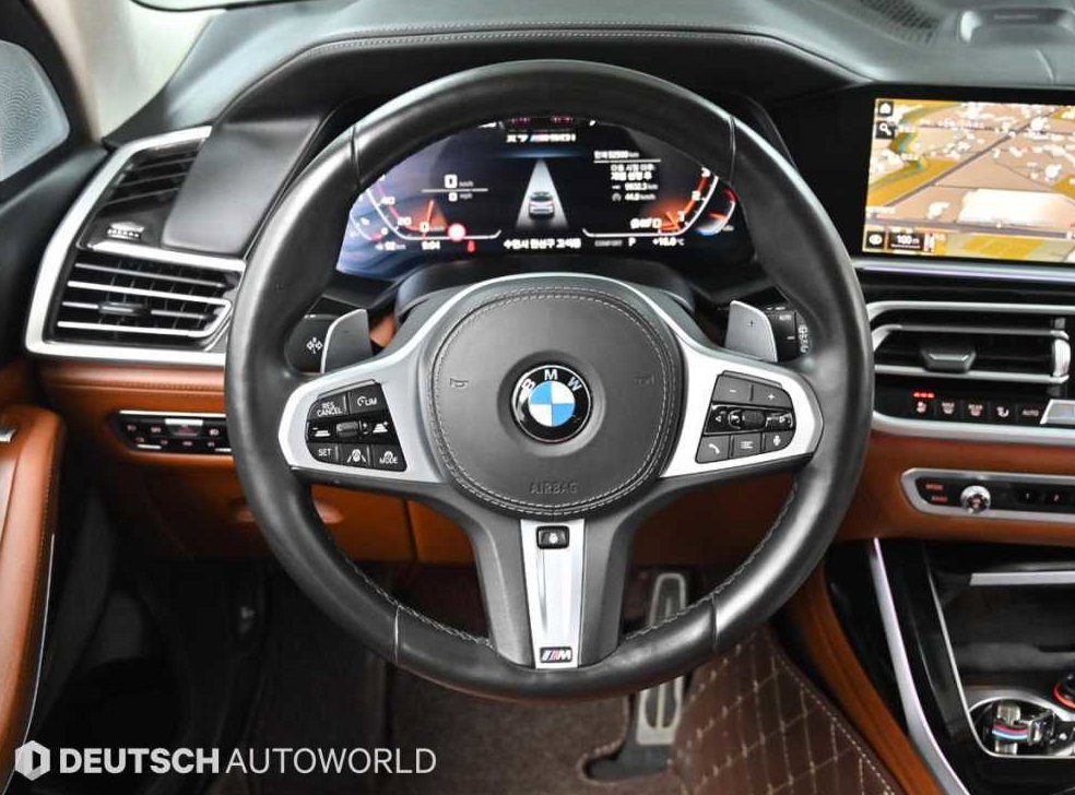 BMW X7 M50i 사진 13