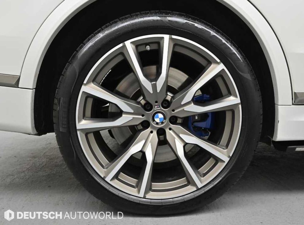 BMW X7 M50i 사진 5