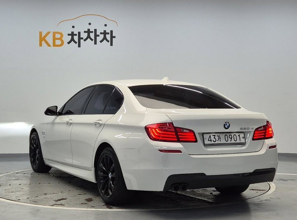 BMW 5시리즈 520d M 에어로다이나믹 사진 2