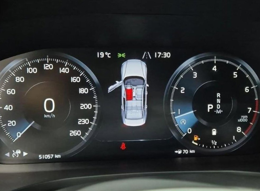 볼보 S60 B5 R-디자인 사진 6