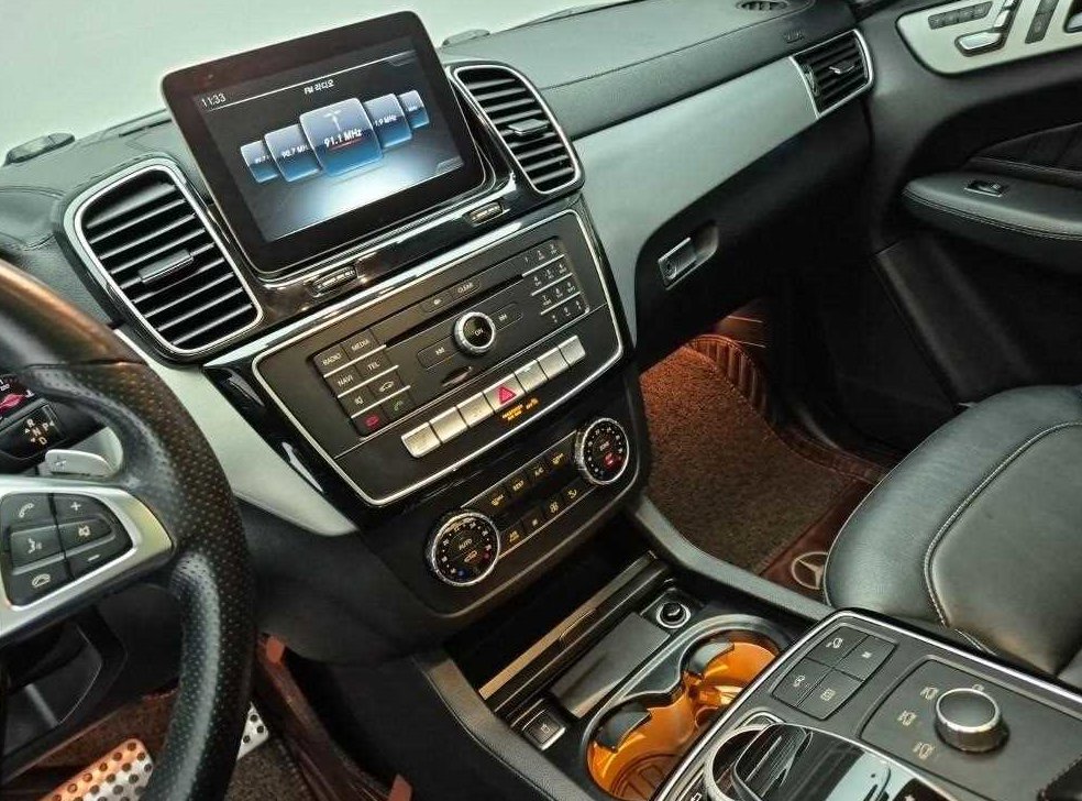 벤츠 GLE 클래스 GLE 350 d 4MATIC 쿠페 사진 10