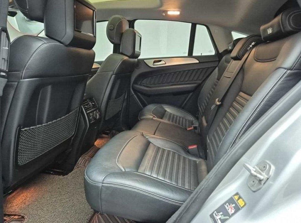 벤츠 GLE 클래스 GLE 350 d 4MATIC 쿠페 사진 12