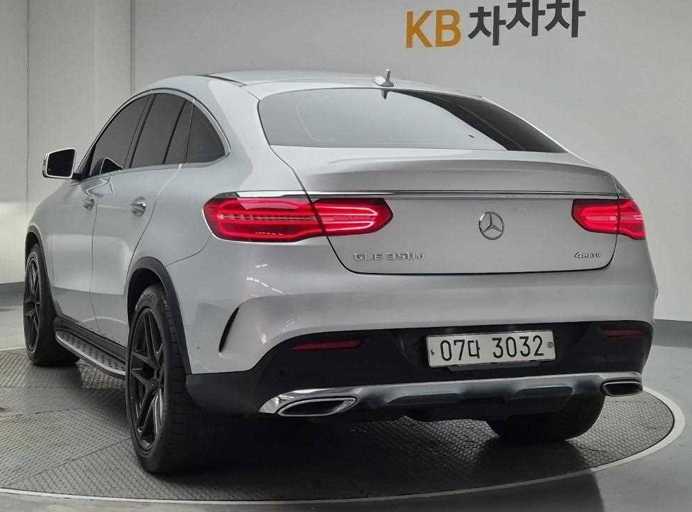 벤츠 GLE 클래스 GLE 350 d 4MATIC 쿠페 사진 2